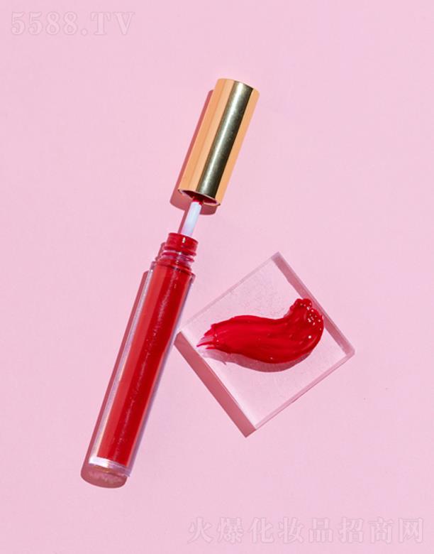 �Ƭ����yƷ���o�a�����޹�˾����ˮ�D(zhu��n)�F��ˮ���F�洽¶