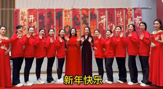 ������\(y��n)�����Ҹ��M���g���w˹�_(d��)ף�����Ěg��һ·�����