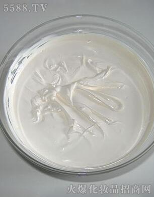 ��ˬ͸��۵�˪