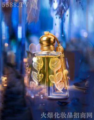 �Ų�����ˮ����CROSSED PATH