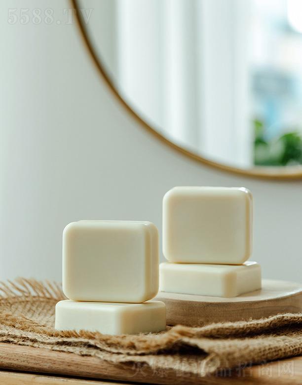 �ٲݼt����Ůʿ�aˮ���w��