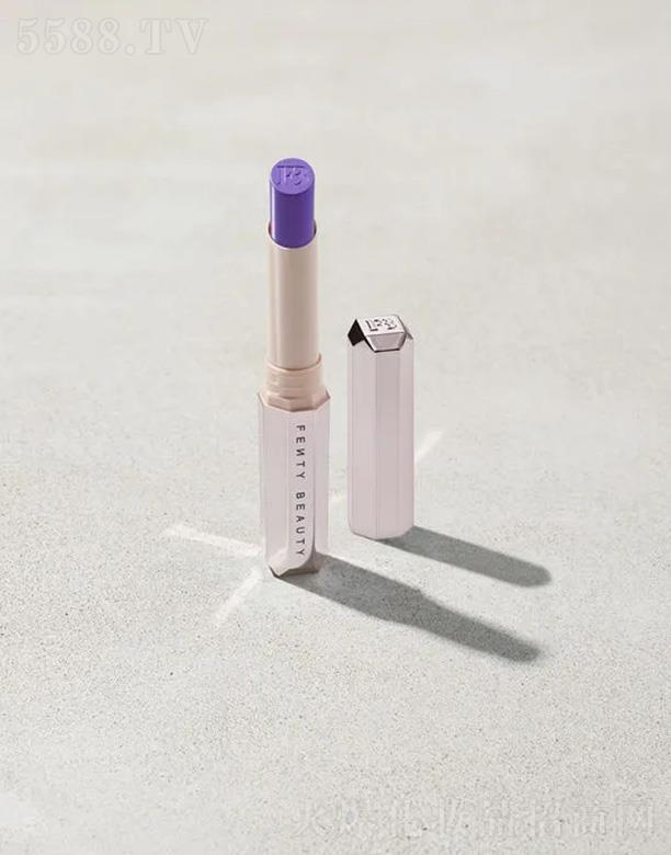 Fenty Beauty�z�qС�����F�־Æ���ڼt��ŭ�����_�m��ÿ���P�|��ʹ�촽����M