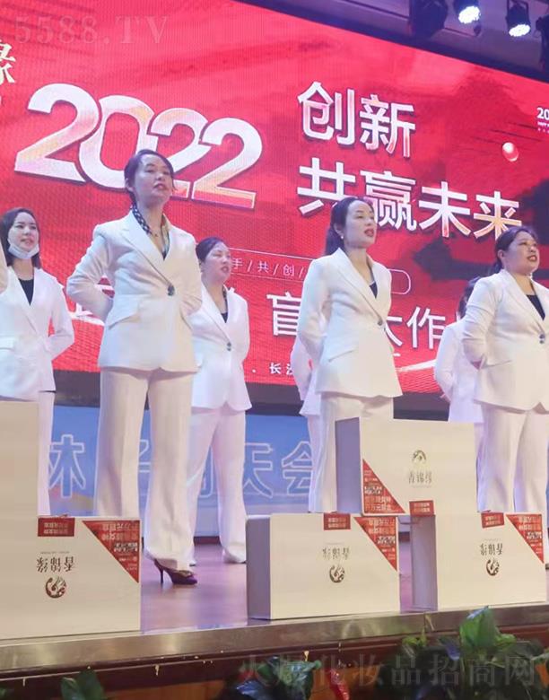 ���\��2022��Ӣ��Ӗ��