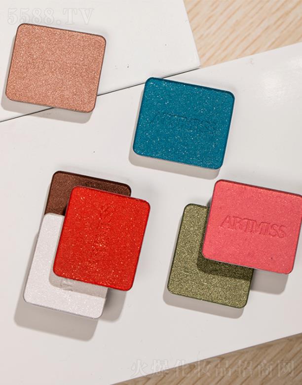 AROMISS���ǳ��@ʯ��Ӱ  �pӯ����ɫ