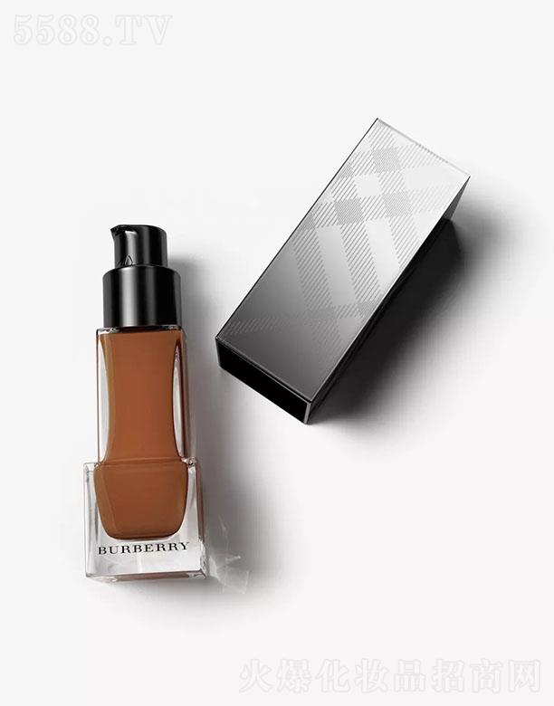 �������z��������ʷ۵�Һ SPF 15 PA+++ �C ����ɫ 60 ̖(h��o) �@ɫ���ӿɠI(y��ng)������Ȼ���㼡�y��