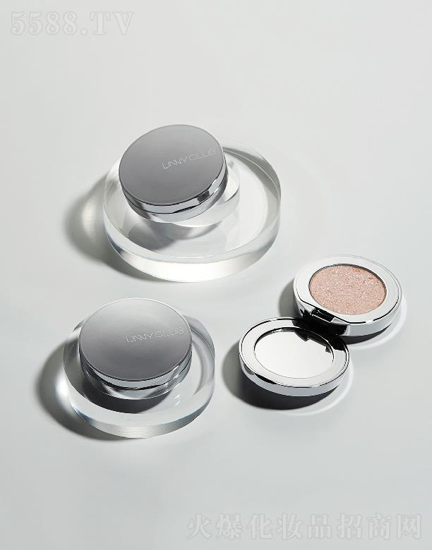 ����ʰ���Ųʸ߹�Ľ˹ 4.5g  ��ˮ�֊y