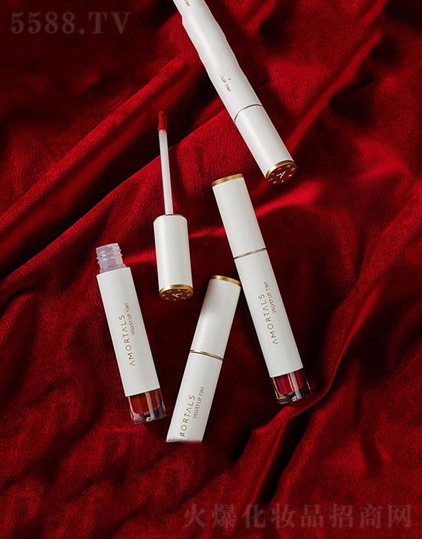 ��ľ��С�̰�ϵ�д��� ����ͿĨ������ɫ