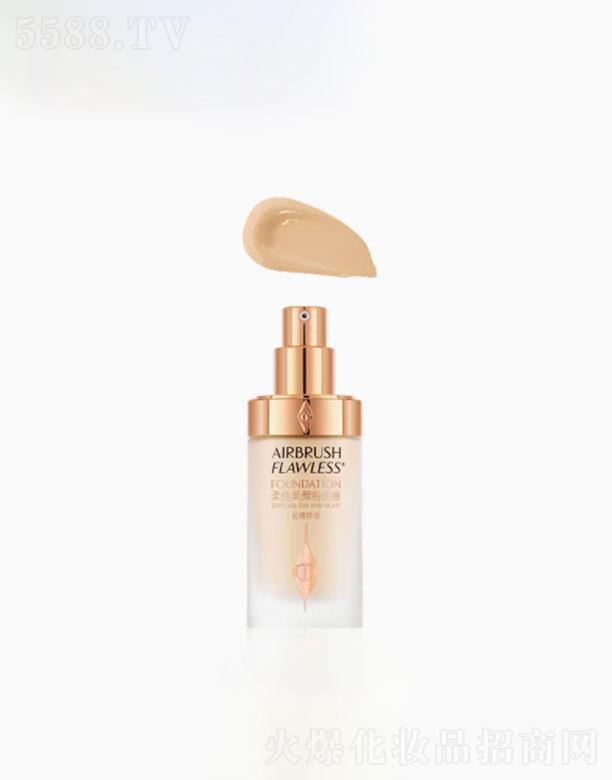 CT�ό��۵�Һ���{�ɷ�ɫ