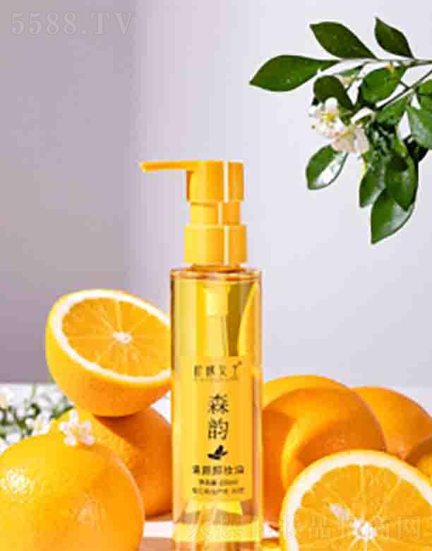 ����Ů�����ж�y��