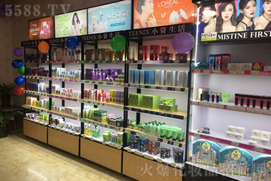 開進(jìn)口化妝品店,加盟小資生活美妝讓你無憂開店 開進(jìn)口化妝品店,加盟小資生活美妝讓你無憂開店