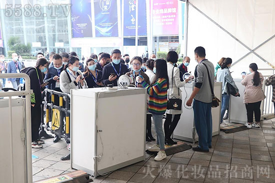 ����ʢ�����س���ۣ���44�óɶ����I(y��)���[��ʢ���_Ļ