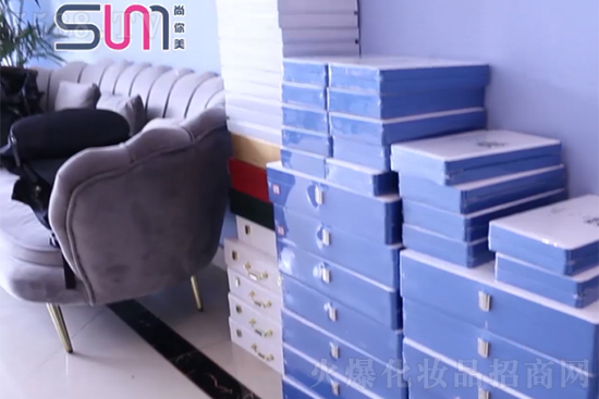 尚你美覓韻黃山經(jīng)營(yíng)模式之水玲瓏美膚 尚你美覓韻黃山經(jīng)營(yíng)模式之水玲瓏美膚