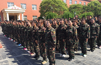 Ӣ���Sˬ���]�гC��������ֻ�Јԏ���