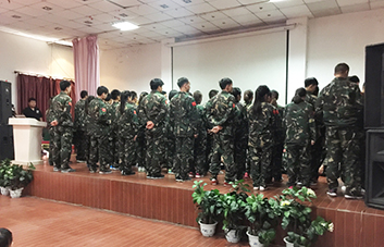 ����������һ���x���㶼Ҫ�ٷְوԳ���