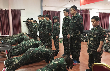 �I�����ǈF꠵ĺ��ģ�һ��һ�ж��Ǳ�����