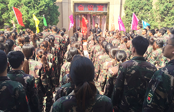 �I�����ǈF꠵ĺ�����һ��һ�ж��Ǳ��ʣ�