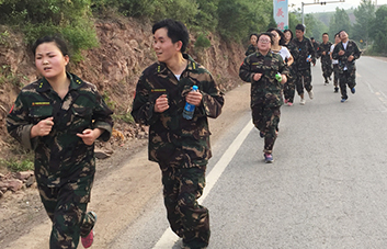 15����ͽ��ĥ�Z���𱬾W(w��ng)�T�;�Ӣ�F����O����